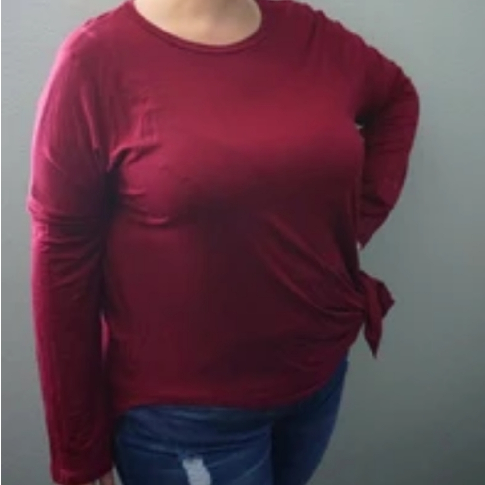 Long Sleeve Burgundy top w/ front tie & longer bac